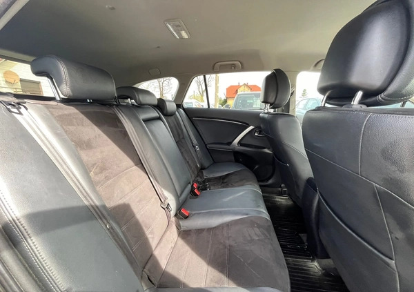 Toyota Avensis cena 54900 przebieg: 130886, rok produkcji 2014 z Sanok małe 301